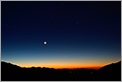 Aube au col de Bleine & croissant de lune cendrée (CANON 10D + EF 17/40 L)