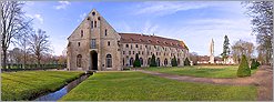 Parc de l'abbaye de Royaumont en panoramique (CANON 20D + EF 17-40 L)