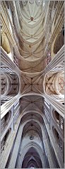 Panoramique de la nef de la Cathédrale de senlis - CANON 5D MkII + TS-E 17mm F4 L