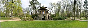 Pavillon Chinois du parc Cassan de l'Isle Adam (CANON 10D)